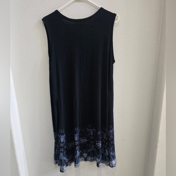 Style & Co. navy blue sleeveless t-shirt dress with patterned hem line size 1x - Picture 2 of 6